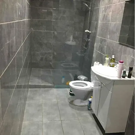 Alloggio in famiglia Grande Maison Avec Plusieurs à Louer