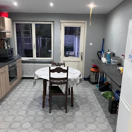 Grande Maison Avec Plusieurs A Louer Проживание в семье